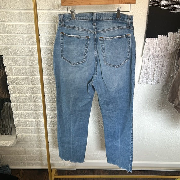 Abercrombie and Fitch High Rise Straight Jeans - Picture 5 of 5
